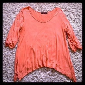 ❤️🎉CLEARANCE❤️🎉 Orange shirt.